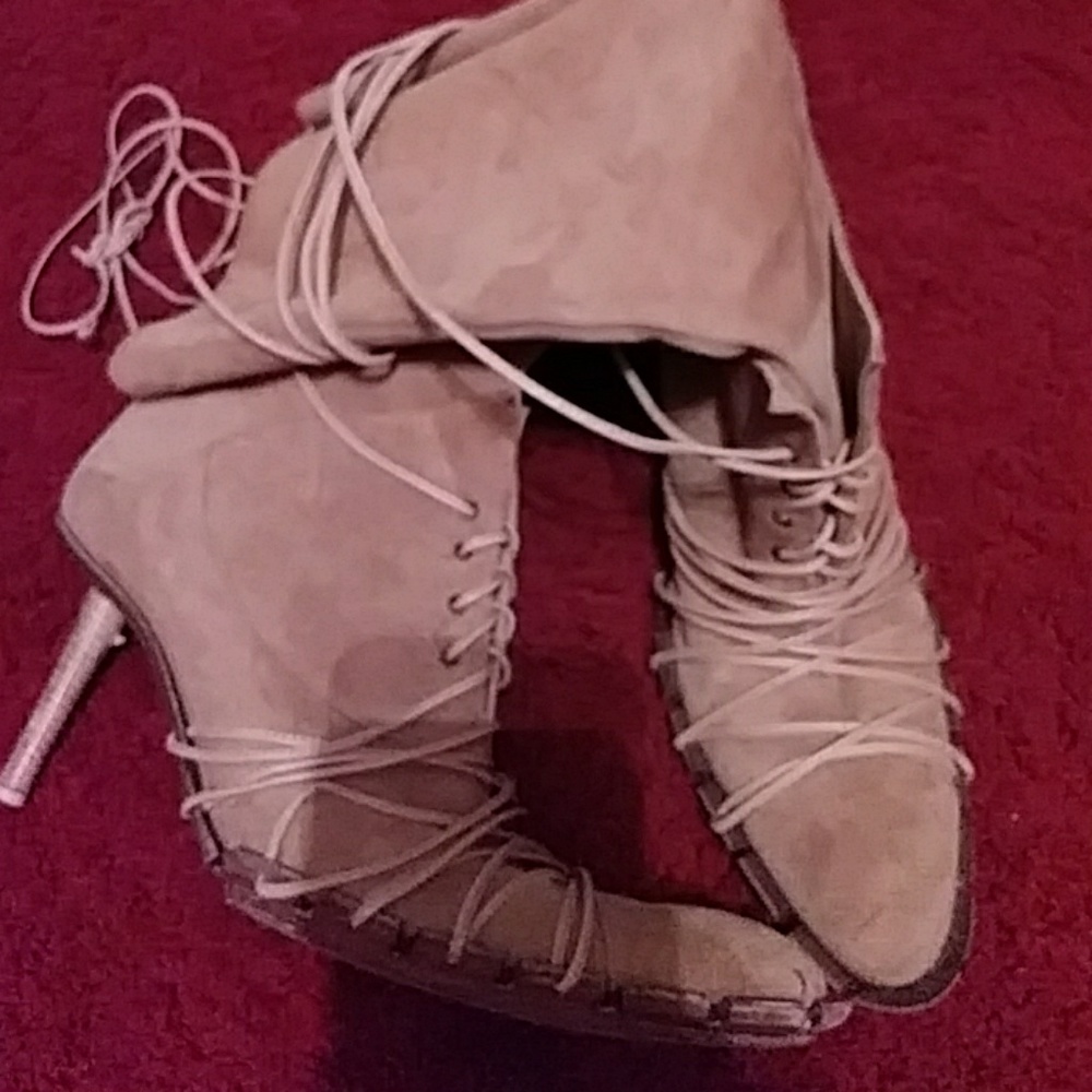 Handmade Italian boots purchased in Italy tie up
